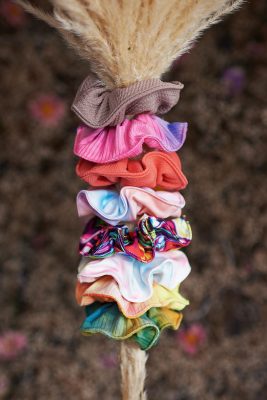 30.SCRUNCHIES-VARIOS