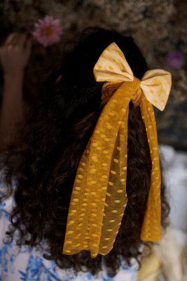 27.SCRUNCHIELACEUP
